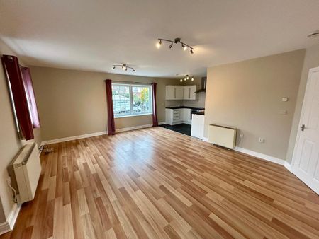 2 bedroom flat to rent - Photo 2