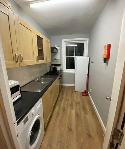 Room in a Shared Flat, Windmill Lane, E15 - Photo 4