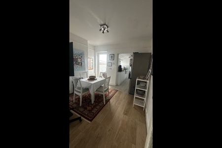 1 Bed Terraced House, Norton Road, RG1 - Photo 2