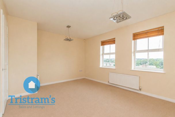 References Pending - 2 bed Flat - Photo 1