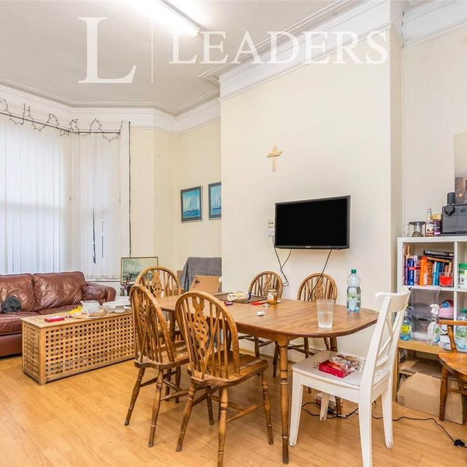 1 bedroom in a house share to rent - Photo 1