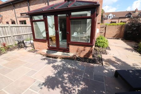 19 Hymers Close - Photo 3