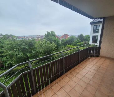 Charmante 1,5-Zimmer-Wohnung mit Balkon im Herzen von Böbingen auf ... - Photo 1