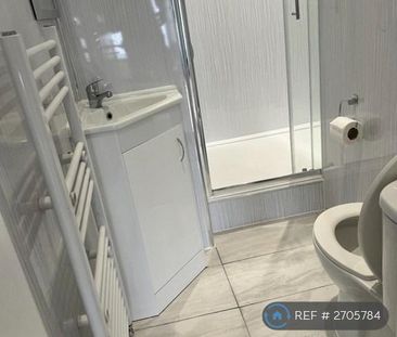 2 bedroom maisonette to rent - Photo 1