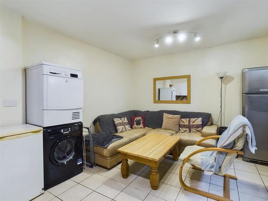 4 bedroom apartment to rent - Photo 1