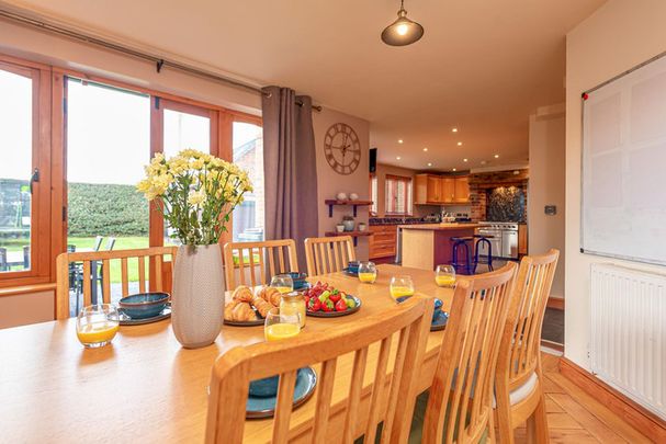 Wellington Road - Photo 1