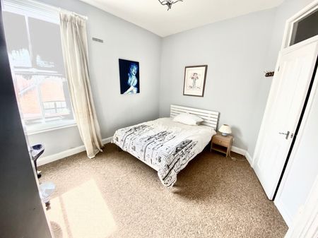 La Chine House, 56-58 St. Davids Hill - Photo 2