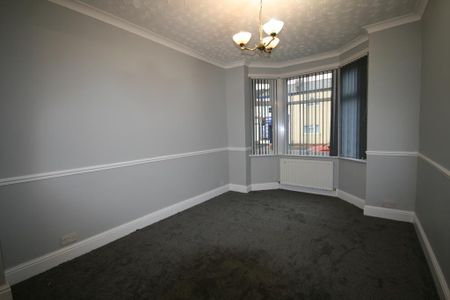 4 bedroom terraced house to rent - Photo 3