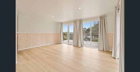 Fully Renovated Coastal Home - Photo 4