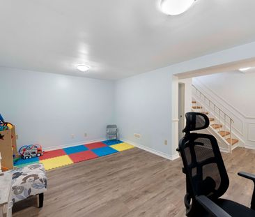 For Lease - 2232 Upper Middle Road Unit# Unit - 4, Burlington, Ontario - Photo 3