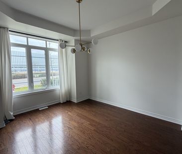 For Lease - 3099 Neyagawa Boulevard, Oakville, Ontario - Photo 3