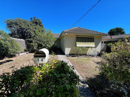 14 Edward St , MITCHAM - Photo 1