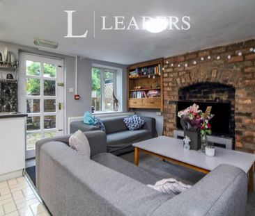 8 bedroom terraced to rent Chestnut Walk, Worcester, Worcestershire... - Photo 3