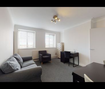 2 Bed Flat, Aldis St, SW17 - Photo 2