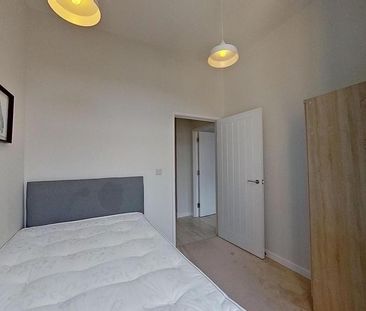 2 bedroom flat to rent - Photo 4