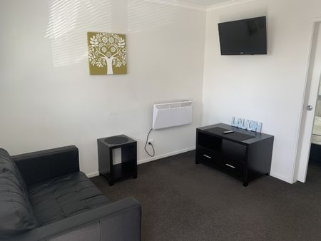 Furnished, Power Incl. Melville - Photo 2