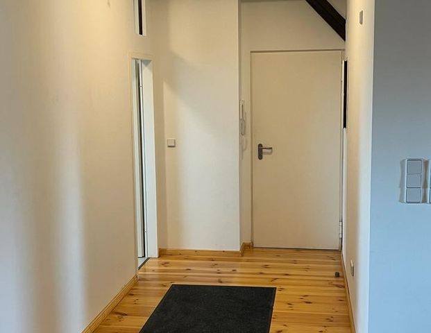 Dachgeschosswohnung möbliert Studio Apartment - Photo 1
