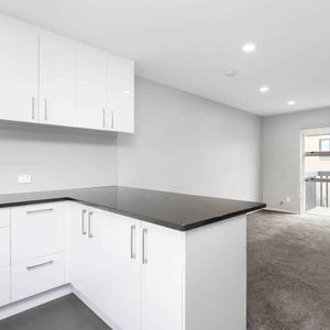 Ready, refreshed and Waiting. - Photo 2