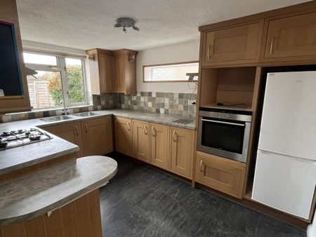 2 bedroom detached house to rent - Photo 5