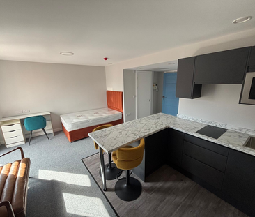 Studio to rent - Photo 1