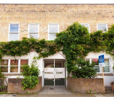 1 bedroom flat in Monsell Road - Photo 1