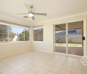 Beautifully Presented Two-Storey Family Home - Photo 4