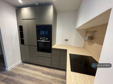 2 bedroom flat to rent - Photo 5