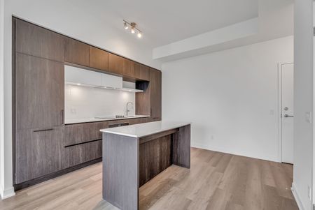 For Lease - 2 David Eyer Road Unit# 1428, Richmond Hill, Ontario - Photo 3