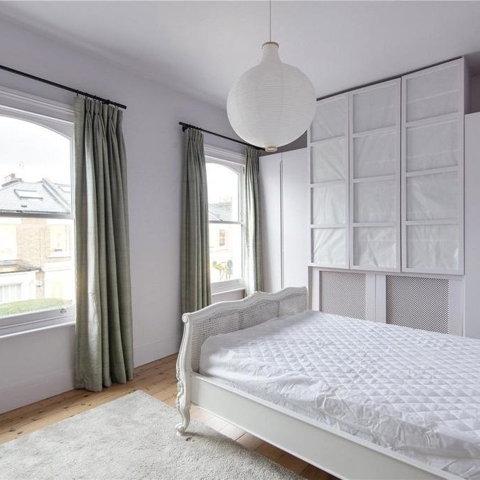3 bedroom end of terrace house to rent - Photo 1