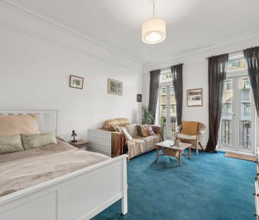 3 bedroom flat to rent - Photo 1