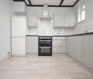 3 bedroom maisonette to rent - Photo 1