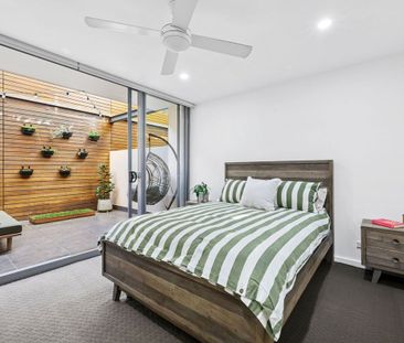 Modern Living, Moments From Everything - Photo 2