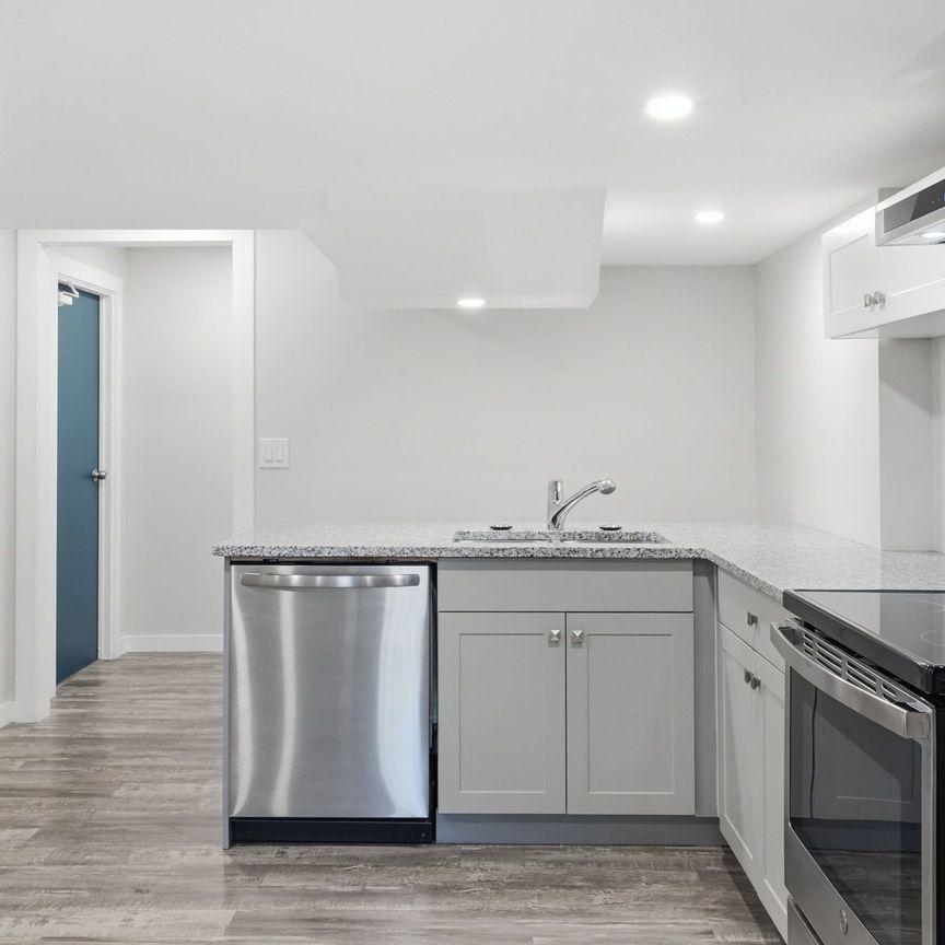 For Lease - 43 FLEMING Crescent Unit# Lower Level, Haldimand, Ontario - Photo 1