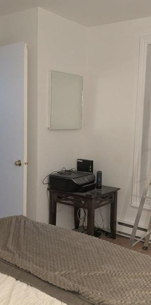 LAC DELAGE 31/2 semi-meublé, stationnements et borne de recharge - Photo 1