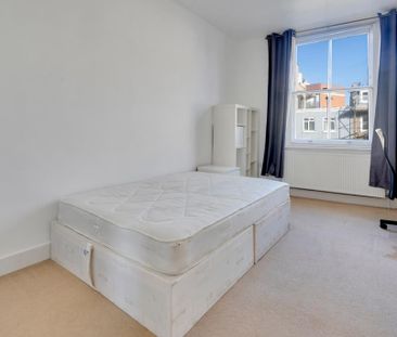 3 bedroom apartment to rent - Photo 5