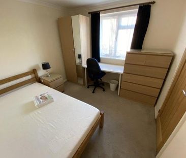 3 bedroom house share to rent - Photo 4