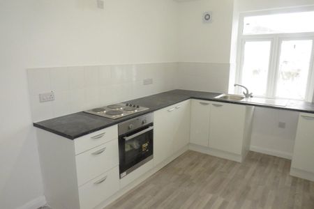 Llantrisant Road - Photo 4