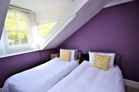 2 bedroom flat to rent - Photo 4