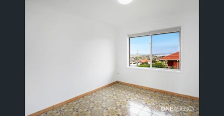 BRIGHT AND FUNCTIONAL DUPLEX WITH PRACTICAL INTERIORS - Photo 3