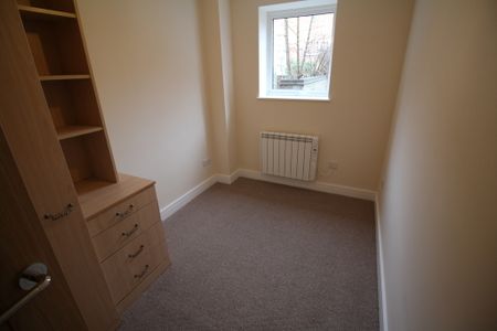 2 Bed Student Accommodation - Photo 2