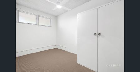 Elevated unit in Beautiful Best Street - Photo 4