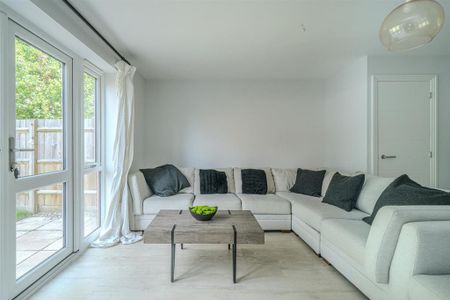 3 bedroom property to rent - Photo 4