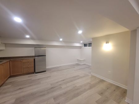 For Lease - 307 Axminster Drive Unit# Basment, Richmond Hill, Ontario - Photo 5