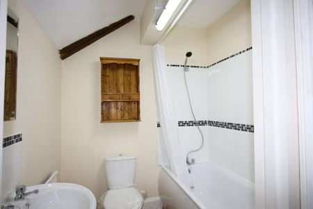2 bedroom terraced house to rent - Photo 5
