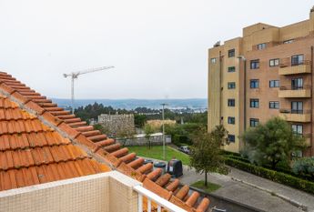 2+1 Bedroom Apartment in Canidelo (Remodeled)