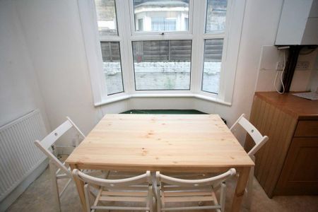 5 bedroom house share to rent - Photo 5