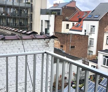 Super gezellig 1 slaapkamer appartement (60m²) met terras in hartje... - Photo 2