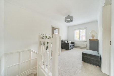4 bedroom detached house to rent - Photo 4