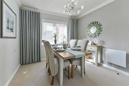 Beck Lodge, Park Gate, Southampton - Photo 4