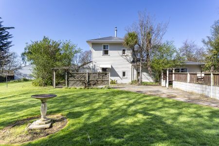 Spacious Home in Leeston - Photo 3